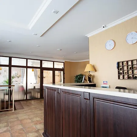 Hotel Готель Ажур 3*