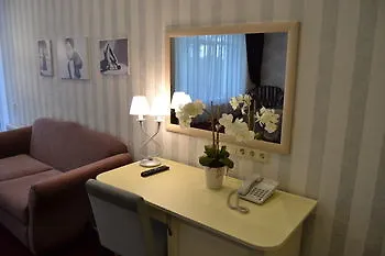 Готель Ажур Hotel