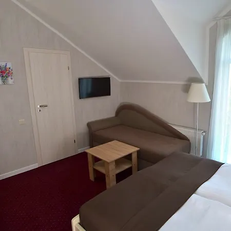 Готель Ажур Hotel 3*