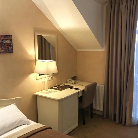 Готель Ажур Hotel