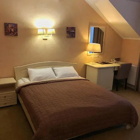 Hotel Ajur 3*