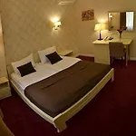 Hotel Ajur 3*