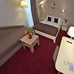 Ajur Hotel