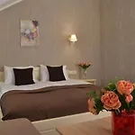 Ajur Hotel