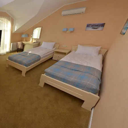 Hotel Ajur 3*