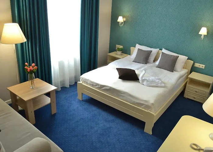 Hotel Ajur Ξενοδοχείο 3*