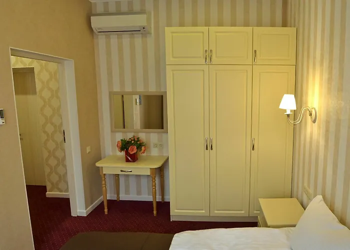 Ξενοδοχείο Hotel Ajur 3*