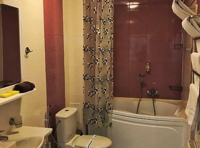 Ξενοδοχείο Hotel Ajur 3*