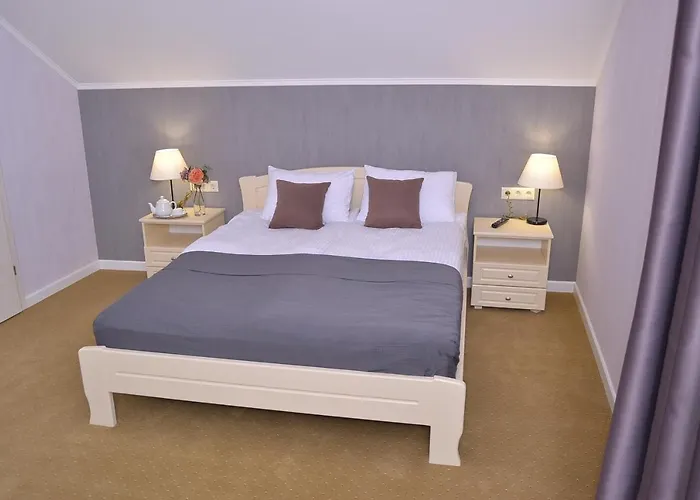 Hotel Ajur Ξενοδοχείο 3*